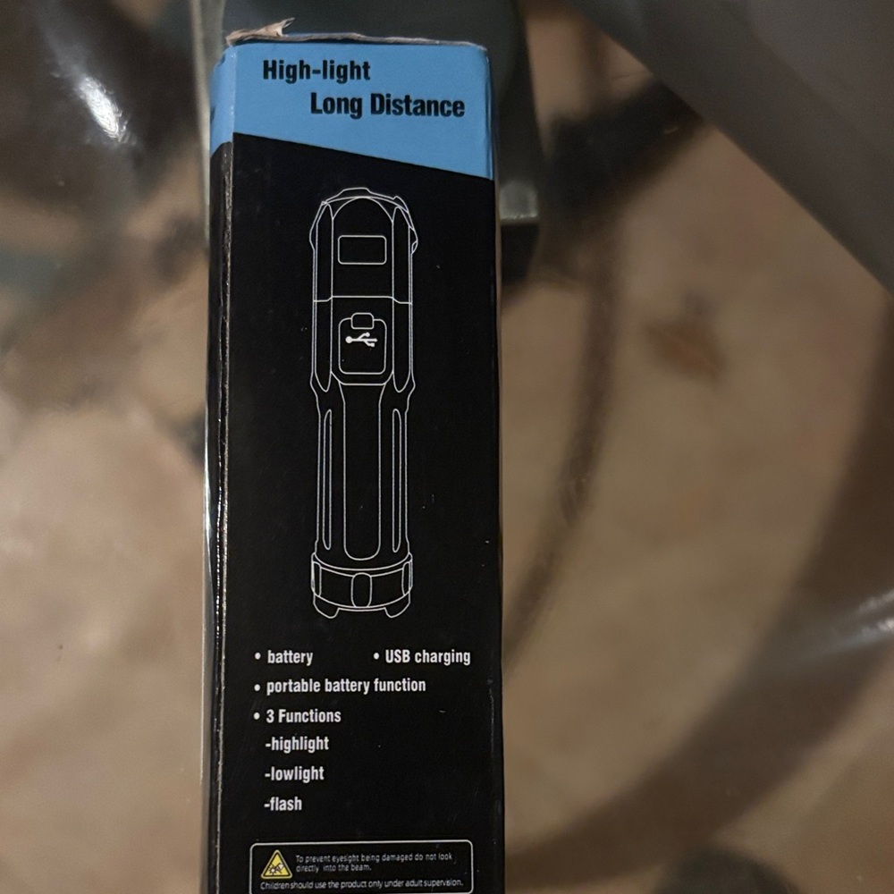 Black High-Light Long Distance Flashlight